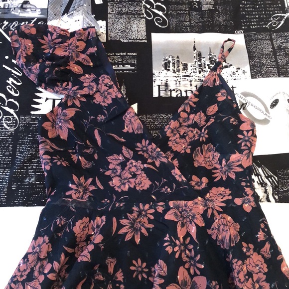 Lulu’s Asymmetrical Cocktail Dress - Picture 4 of 9